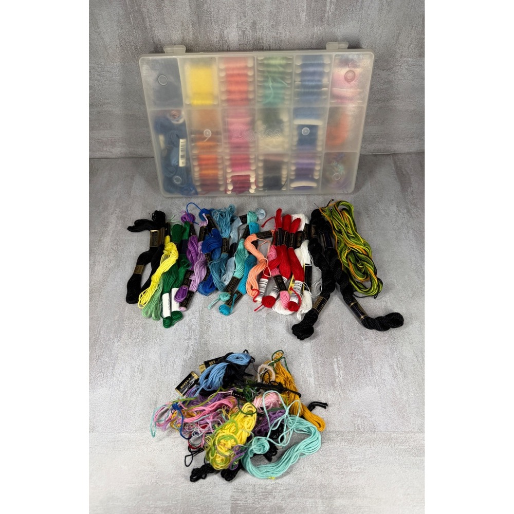 Vintage Darice Embroidery Floss Lot Storage Case DMC JP Assorted Colors Bobbins